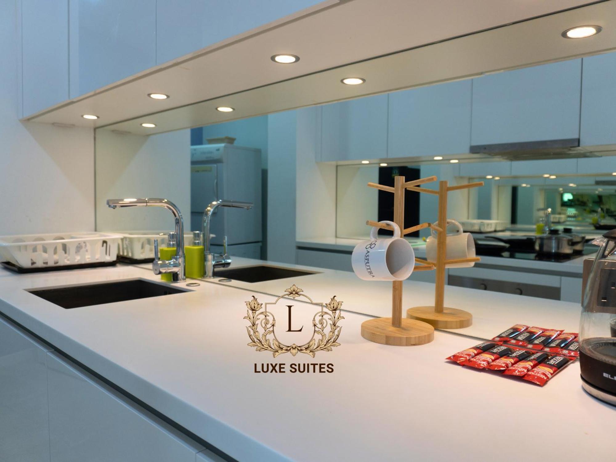 Luxe Suites At Vortex Klcc Kuala Lumpur Exterior photo